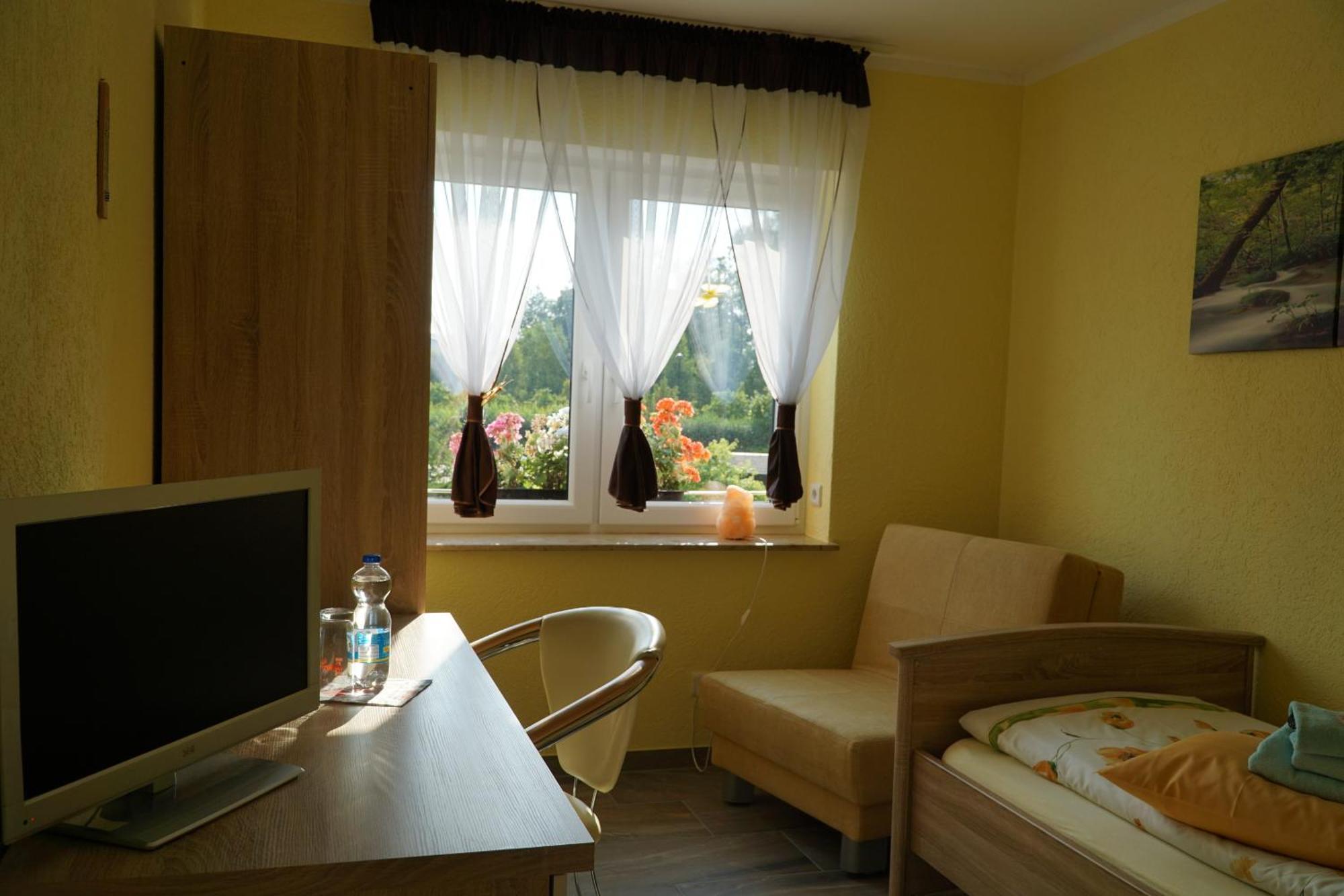 Pension Andrea Lugau 部屋 写真